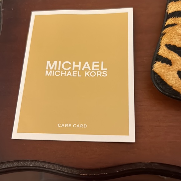 Michael Kors Parker key card holder - Picture 11 of 12